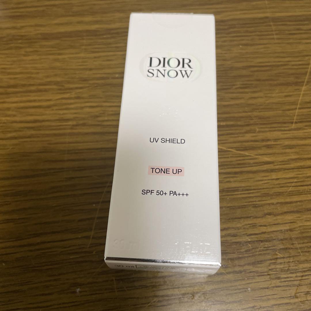 【新品未開封】ディオール スノー UVシールド トーンアップ 50+/PA+++ DIOR】 ディオール スノー UV シールド トーンアップ 50+ (SPF50