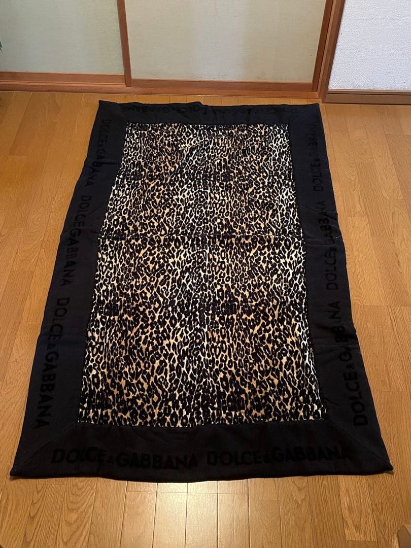 ロゴ入り DOLCE GABBANA ヒョウ柄タオルケットD&G ／ Dolce＆Gabbana