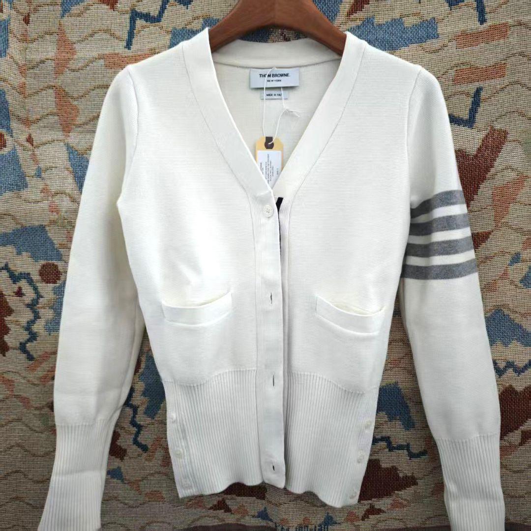 THOM BROWNE コットン4BARミラノクラシッ クVネックカーディガン