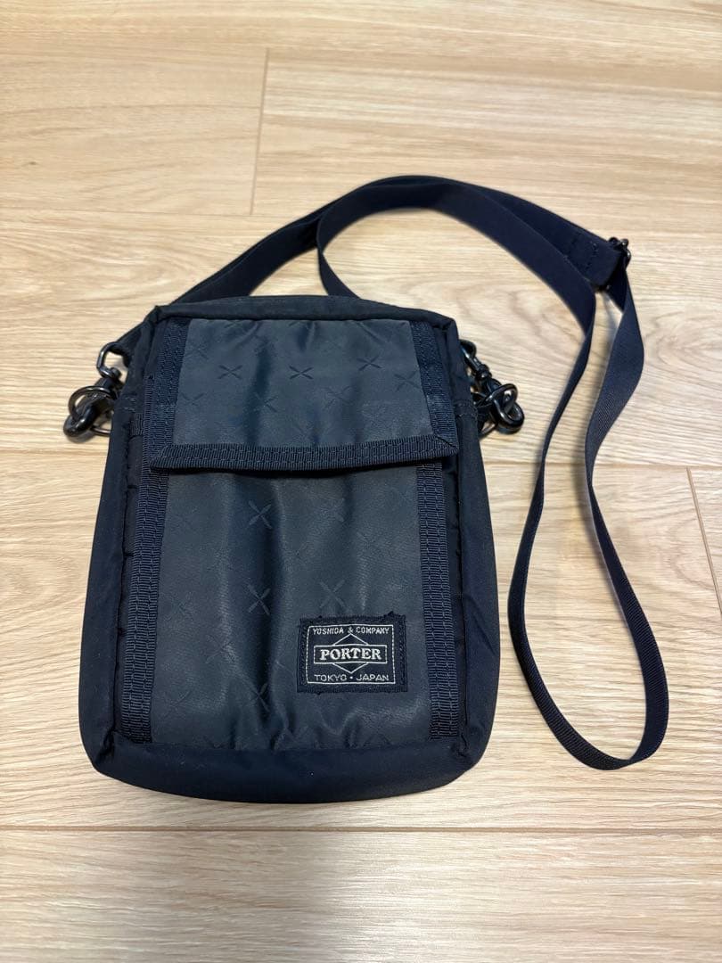 PORTER ブラック ショルダーバッグ ポーチ サコッシュ吉田カバン