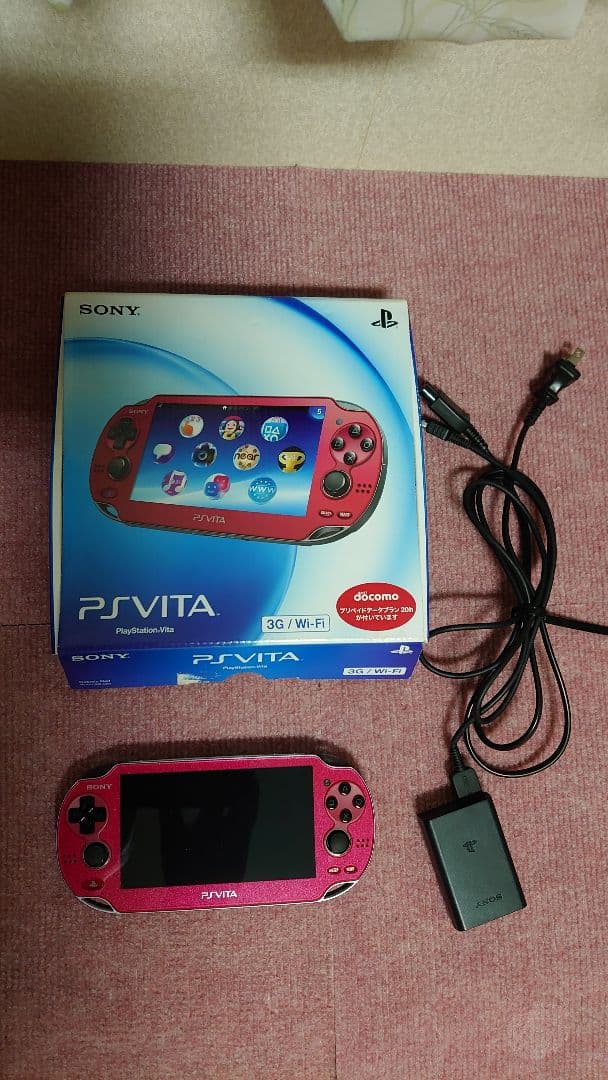 PS Vita PCH-1100 コズミックレッド　16GBメモリーカード付き