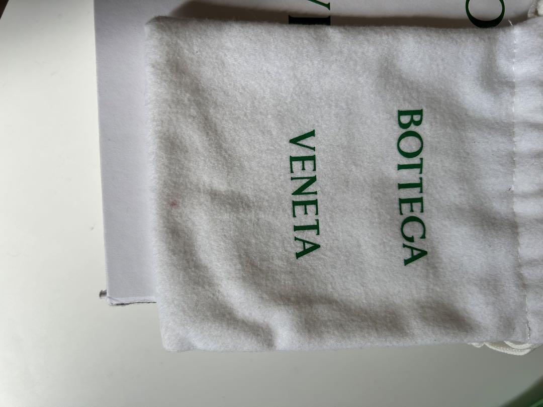 Veneta 三つ折り財布