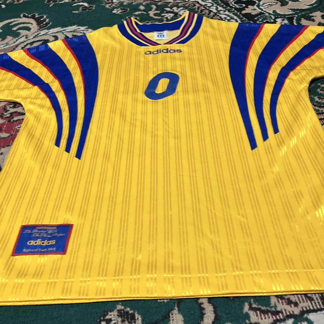 デサント製 アディダス　サッカー ゲーム　シャツ　ユニフォーム　XO