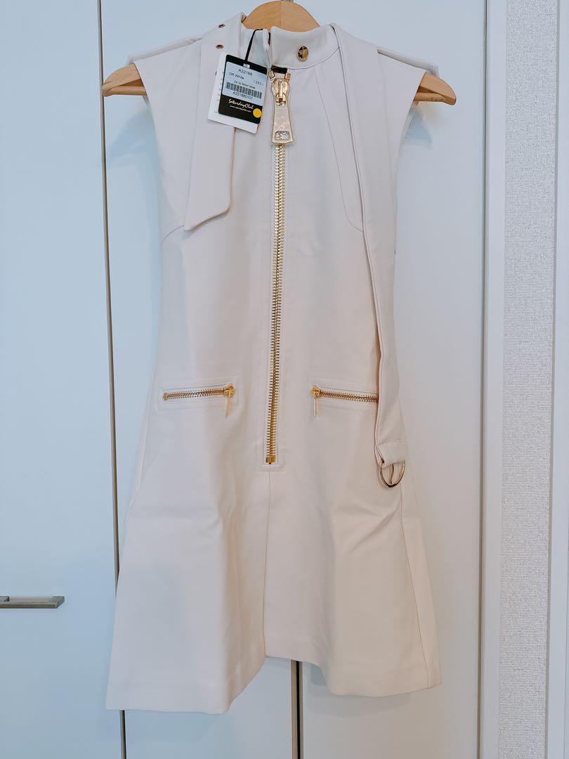 ☆SaturdayClub ファスナーアップベルト付きワンピース 完売商品Saturday Clubファスナーアップベルト付きワンピース