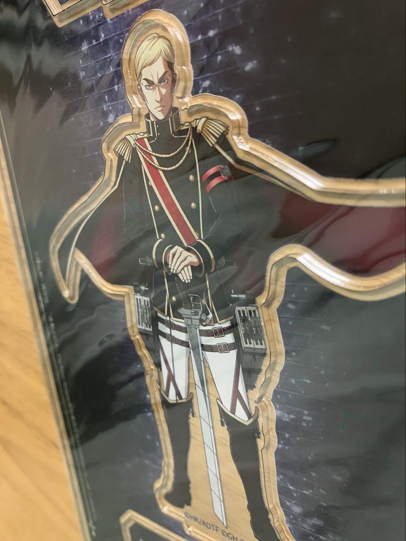 進撃の巨人 式典 エルヴィン アクスタ