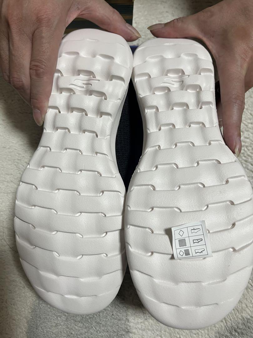 【新品未使用】SKECHERSスニーカー22.5cmレディース
