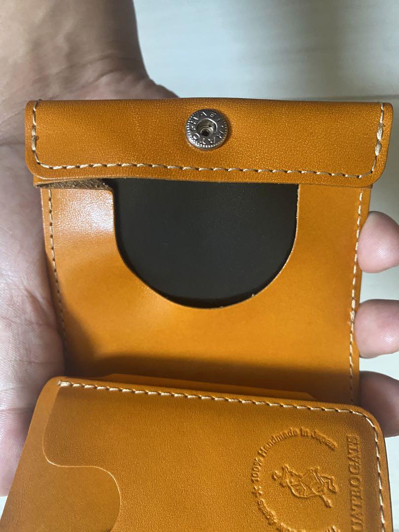 クアトロガッツ　コンチャ　二つ折り財布