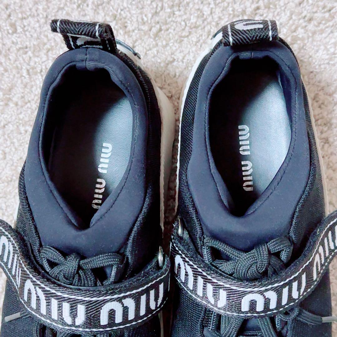 【激安】半額以下- 50%OFFの安い通販 miumiu ロゴスニーカー ブラック 靴