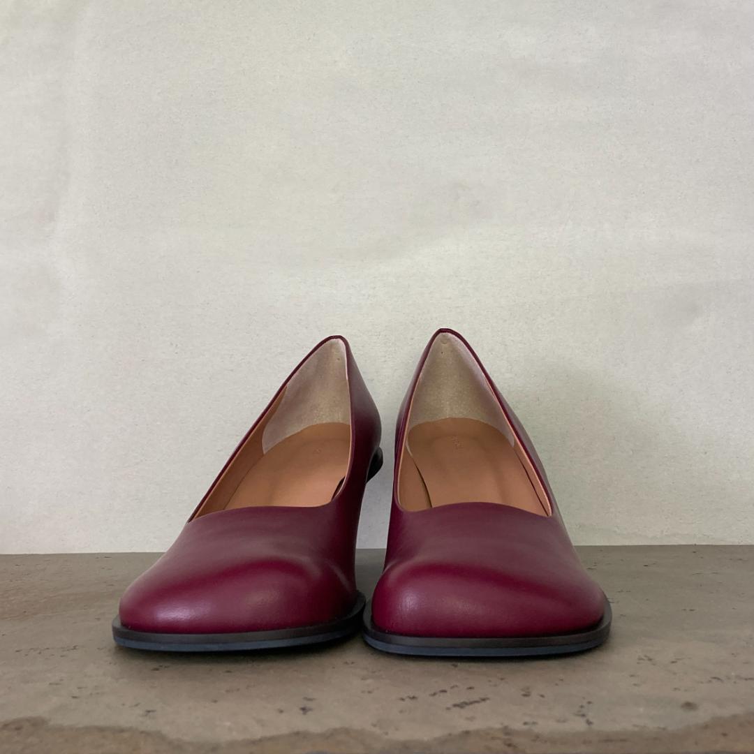 新品未使用品・LAURENCEチャンキーヒールパンプス(24cm)