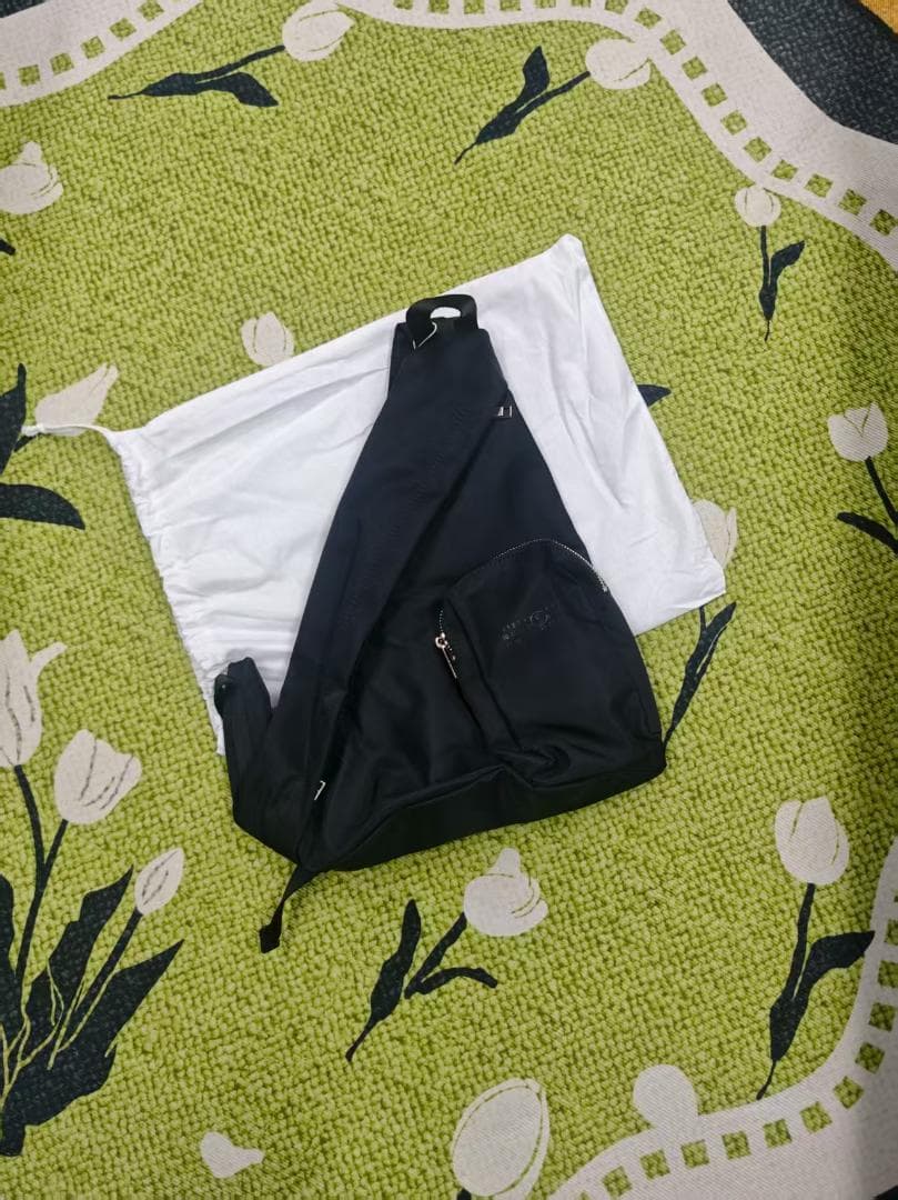 MM6 マルジェラ スリングバッグ ブラック ナイロン 男女兼用