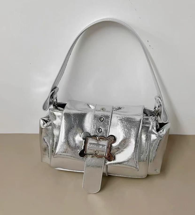 Vivienne Westwood Hazel メタリック レザーバッグ