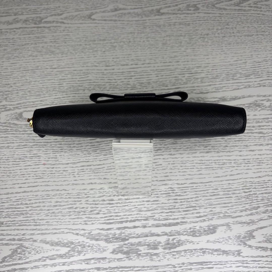 極美品　PRADA プラダ　財布　ラウンドファスナー　M09