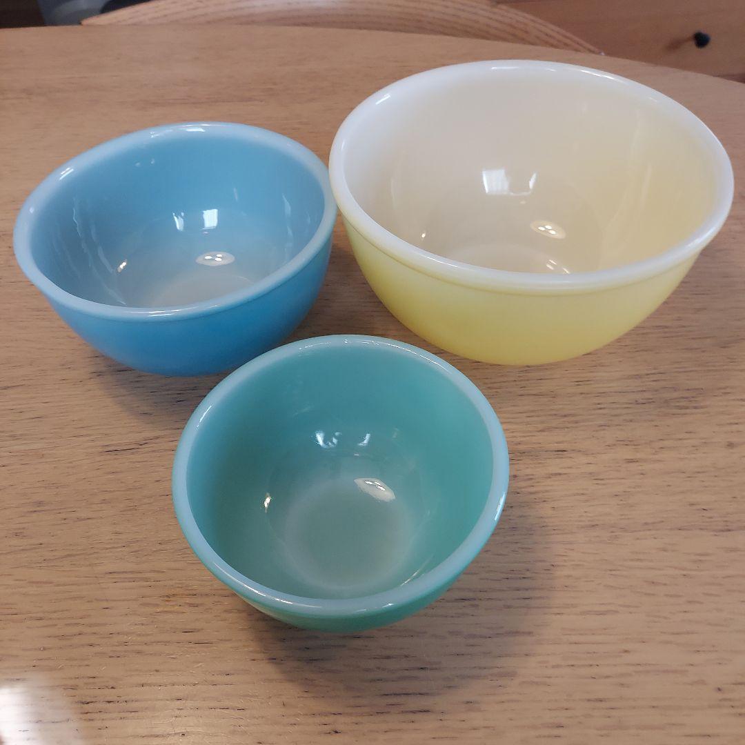 ファイヤーキングミキシングボウル三点セットよろしくお願いします。 ファイヤーキングミキシングボウル三点セットよろしくお願いします。