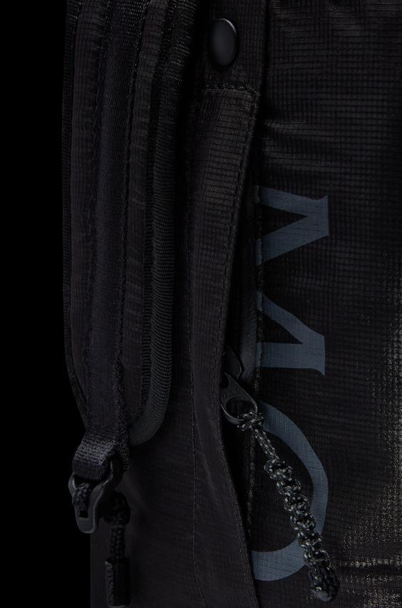 【正規品】MONCLER モンクレール ALCHEMY クロスボディバッグ