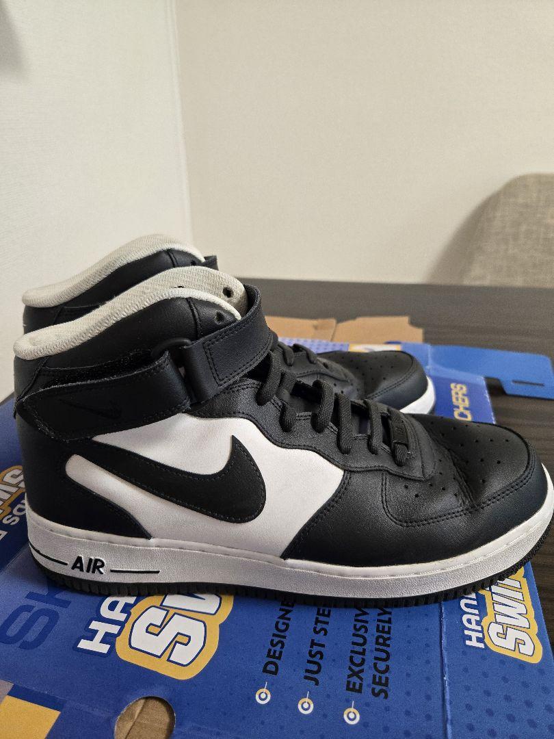 大人気アイテム force air nike 1 メルカリ - ハイカット ホワイト/ブラック 靴