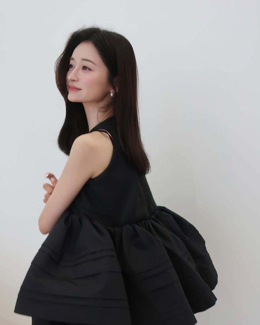 トップス Bibiy DOVE PEPURAMU TOP