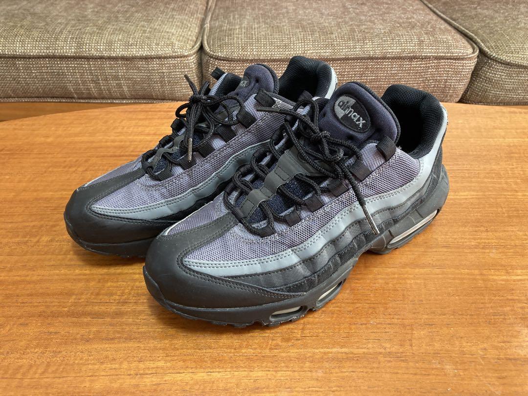NIKE AIR MAX 95 ESSENTIAL ナイキエアマックス95