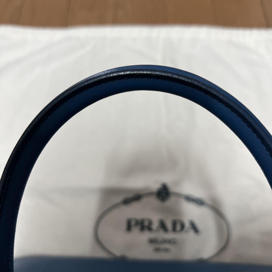 PRADA サフィアーノレザー ハンドバッグ 青