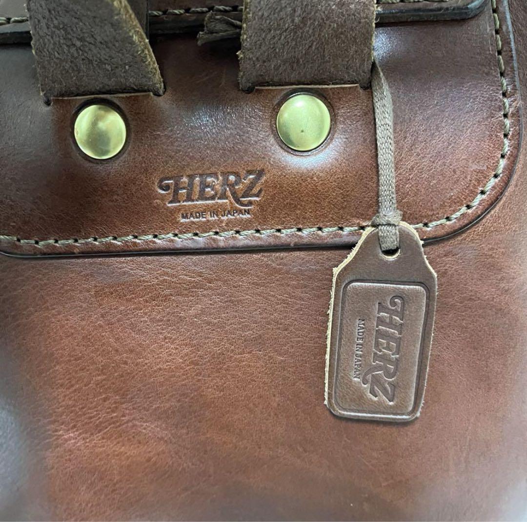 メンズ・レディース問わずに使える本革のデイパック「革鞄のHERZ