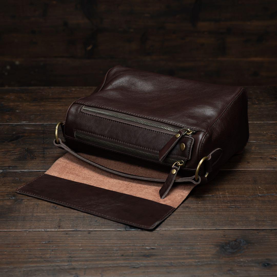 新品 本革 メンズ ミニバッグ ミニショルダーバッグ 茶 ブラウン