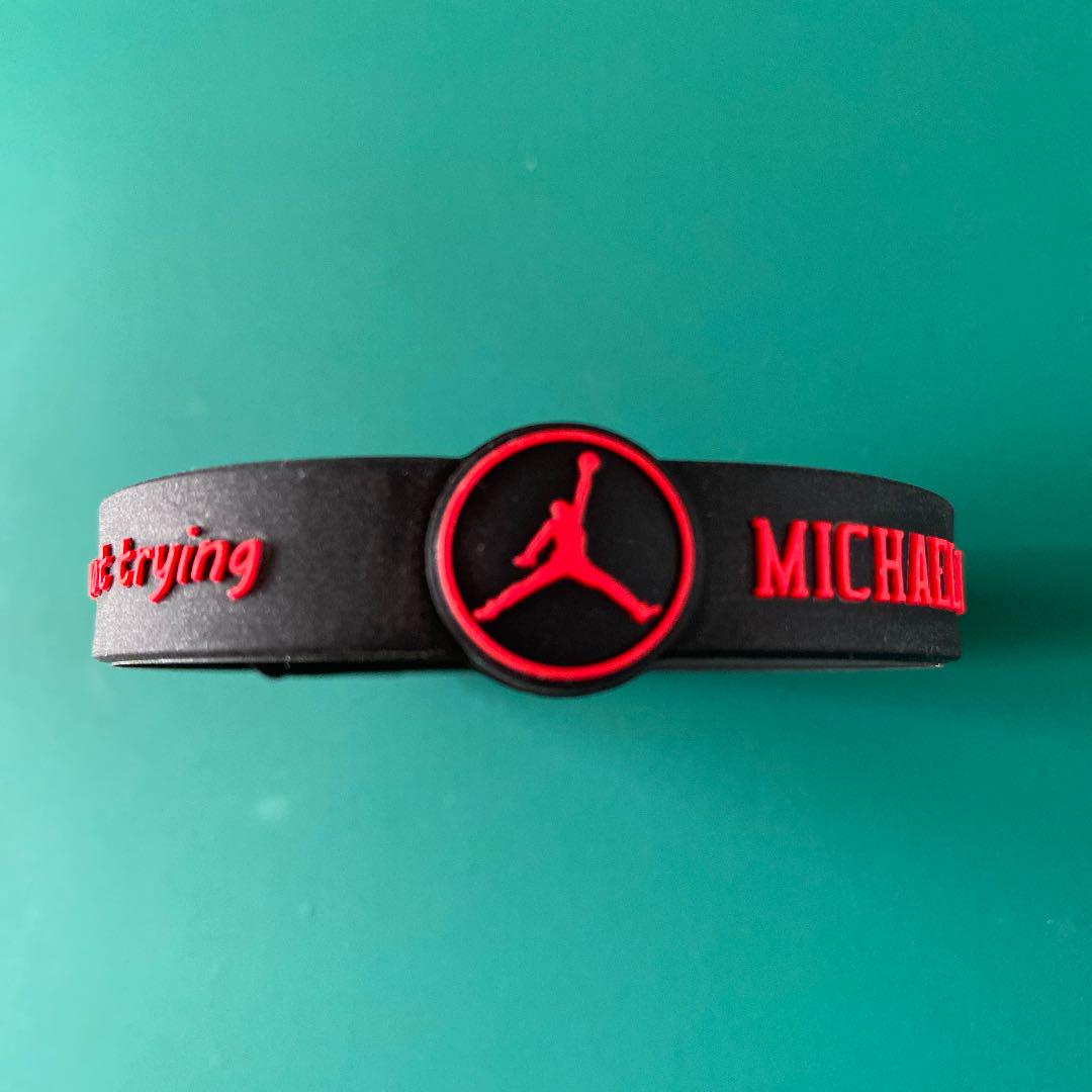 600円 可愛いクリスマスツリーやギフトが! MICHAEL JORDAN シリコンリストバンド