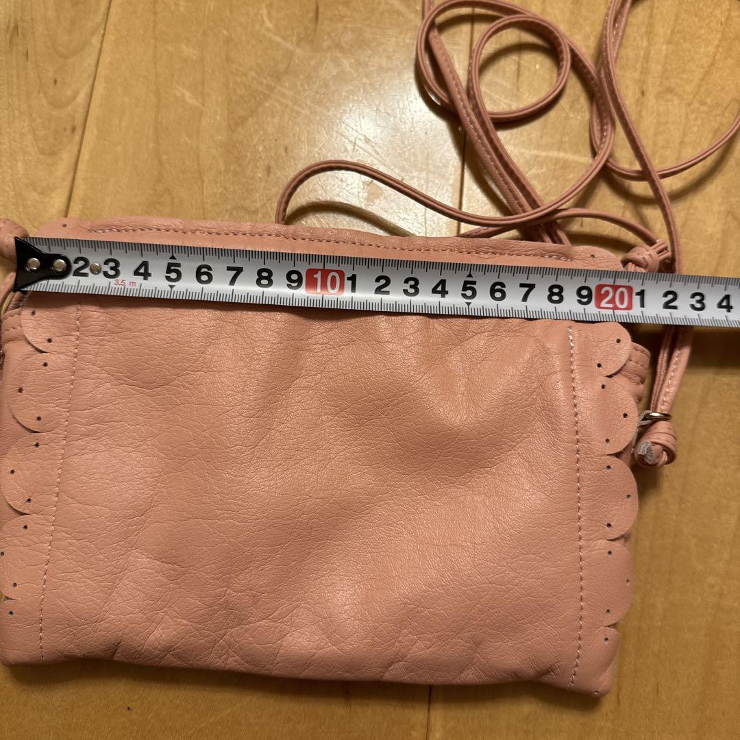 男の子向けプレゼント集結 ラドロー スカラップ巾着ショルダーポシェット メルカリ - バッグ