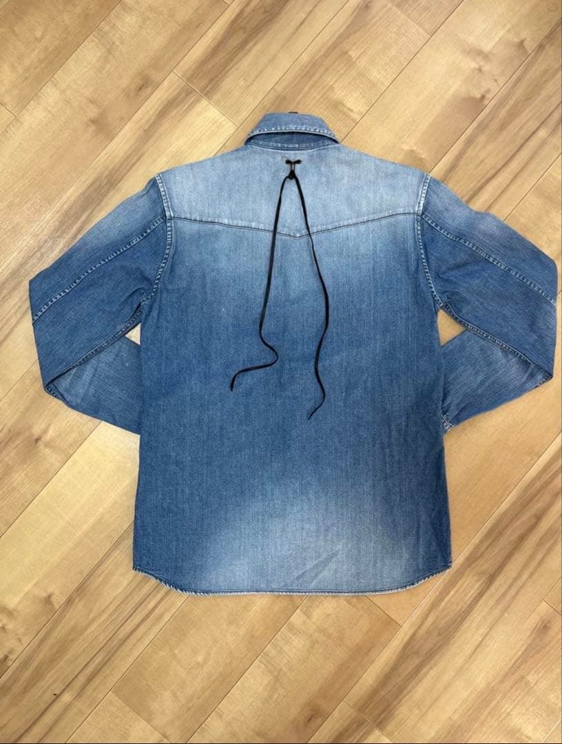 STRUM 8oz 三つ綾 ムラ糸デニムシャツ 稲葉浩志氏着用 STRUM 8oz 三つ綾 ムラ糸デニムシャツ 稲葉浩志氏着用