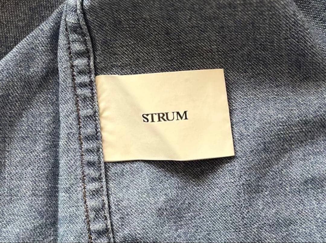 STRUM 8oz 三つ綾 ムラ糸デニムシャツ 稲葉浩志氏着用 STRUM 8oz 三つ綾 ムラ糸デニムシャツ 稲葉浩志氏着用