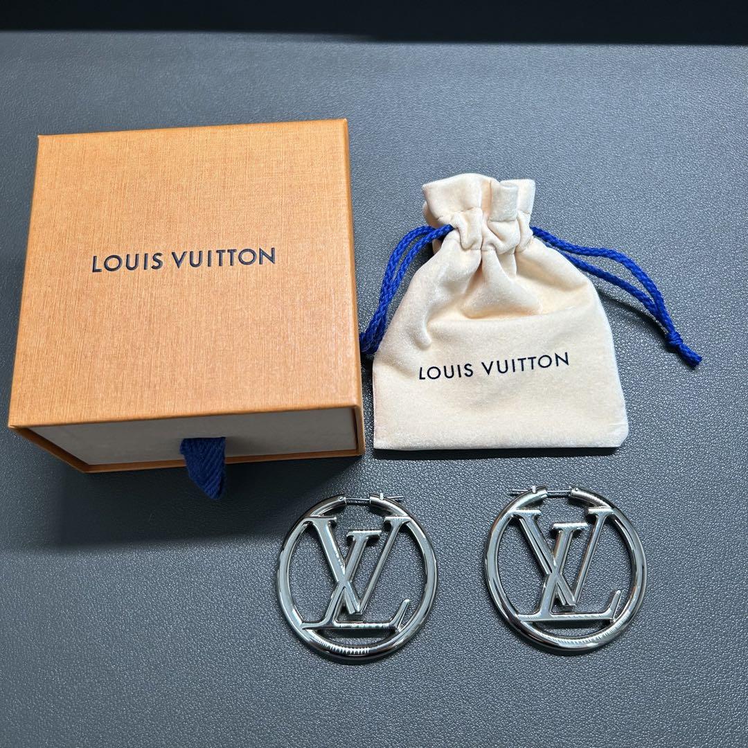 Louis Vuitton ロゴ入りフープピアス