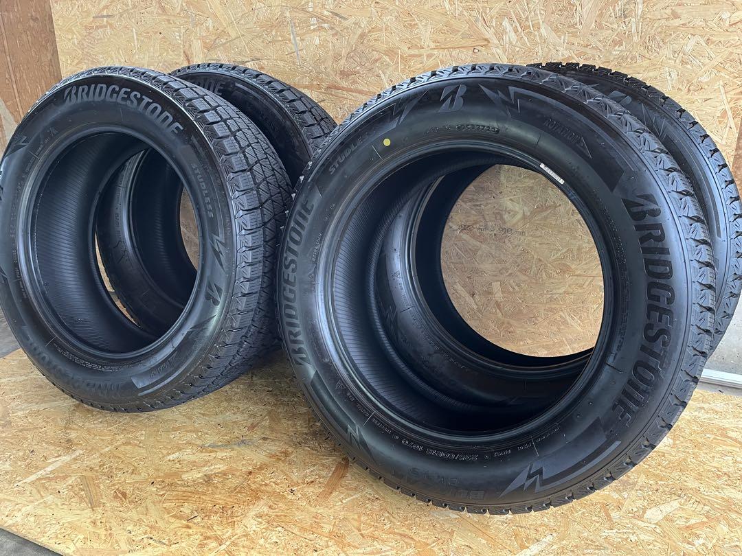 ⭐️BSスタッドレスタイヤ⭐️235/60R18.DM-V3 ⭐️2023年製