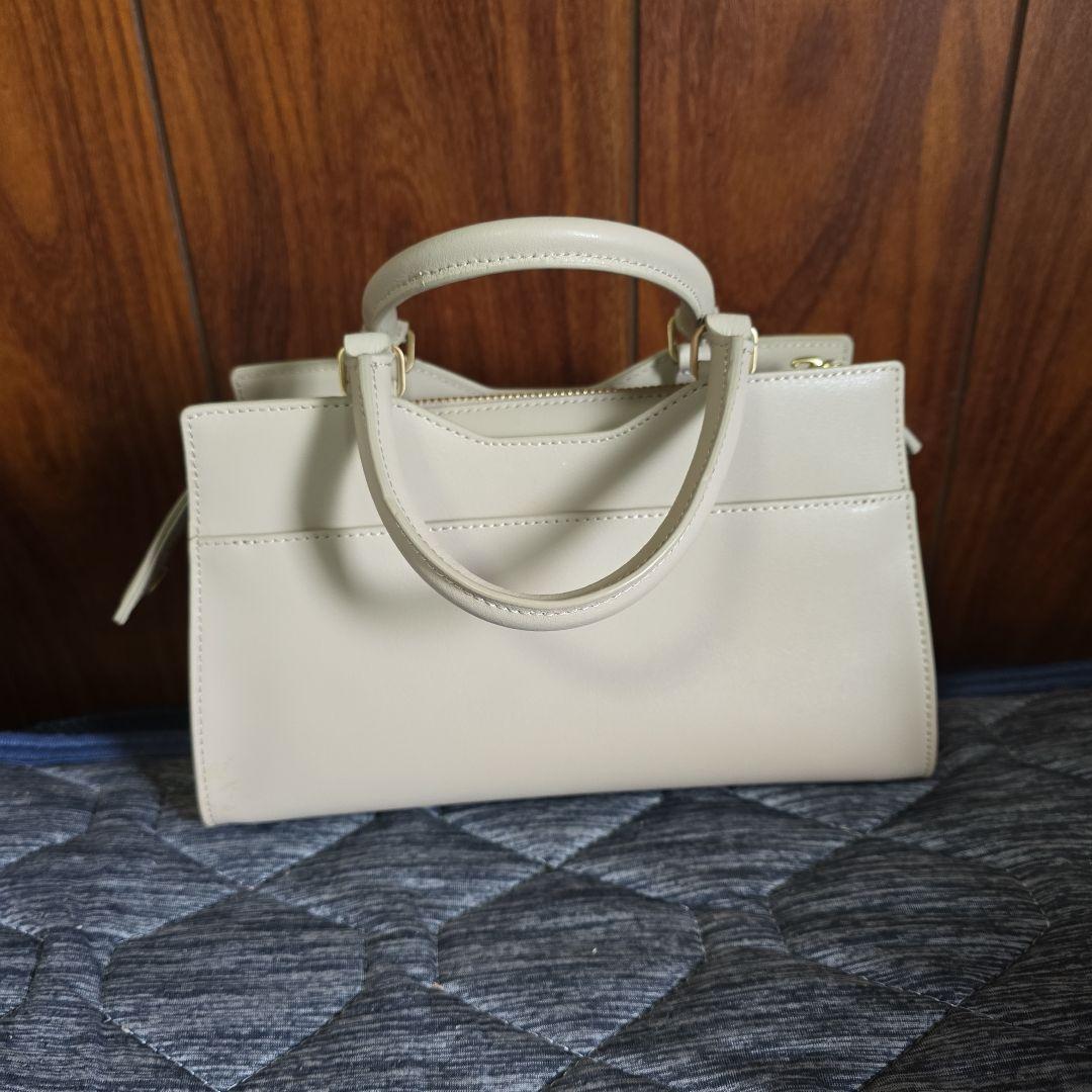 アニエスbクリーム色 ハンドバッグ 合成皮革