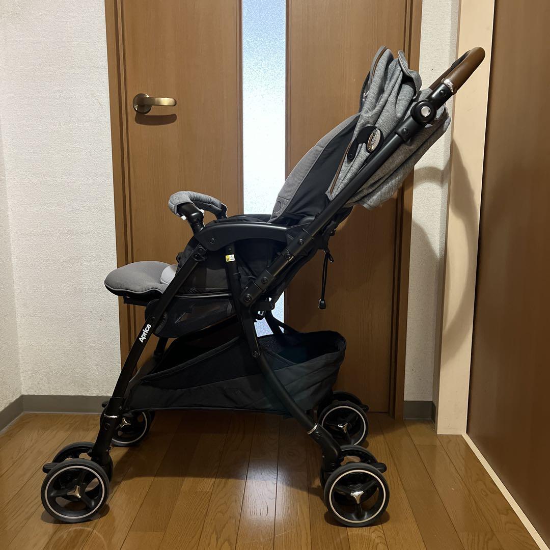 美品 アップリカ ラクーナビッテクッション アカチャンホンポ限定 ベビーカー