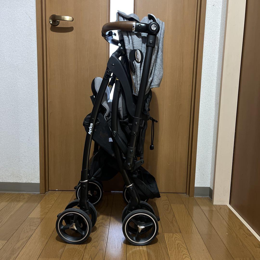 美品 アップリカ ラクーナビッテクッション アカチャンホンポ限定 ベビーカー
