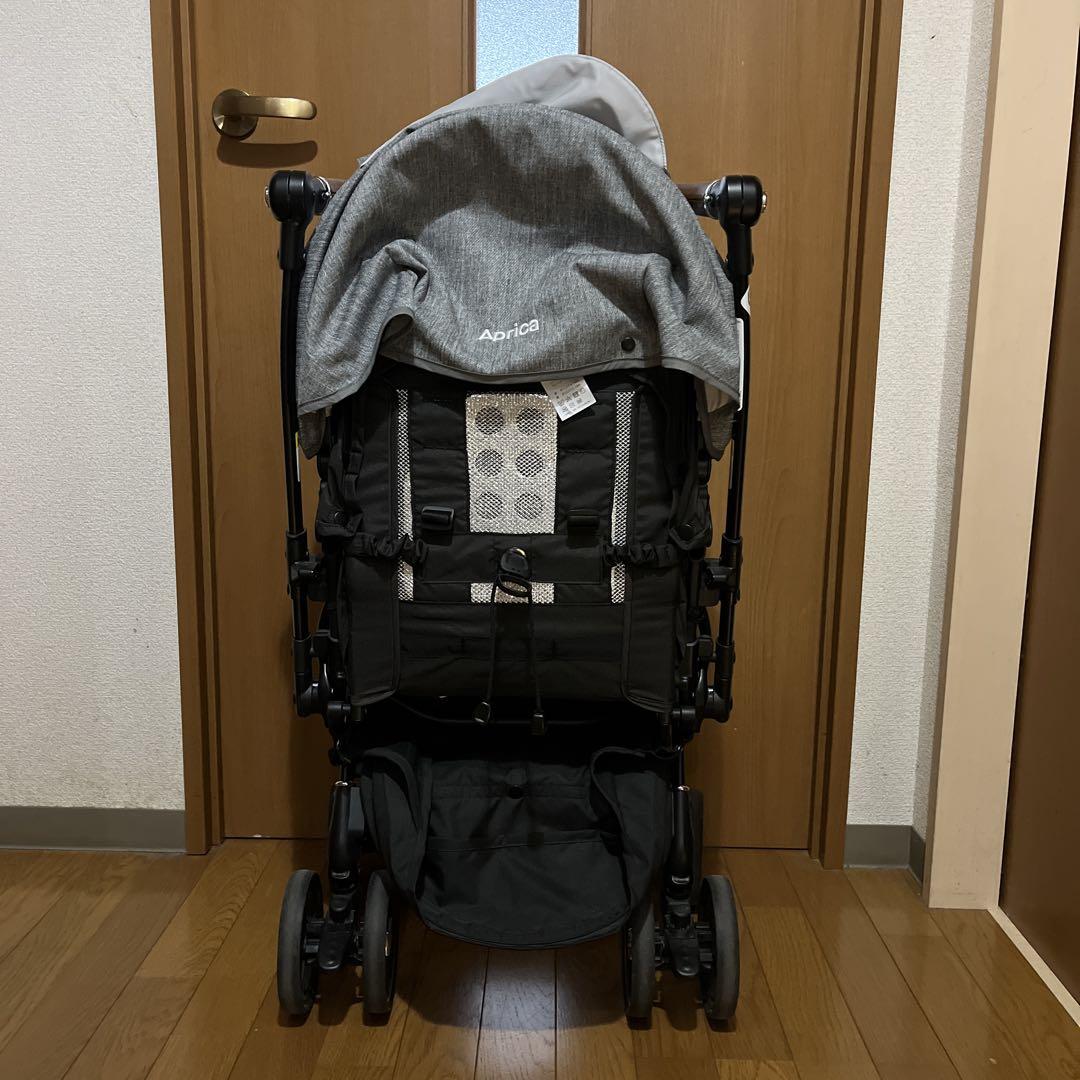 美品 アップリカ ラクーナビッテクッション アカチャンホンポ限定 ベビーカー