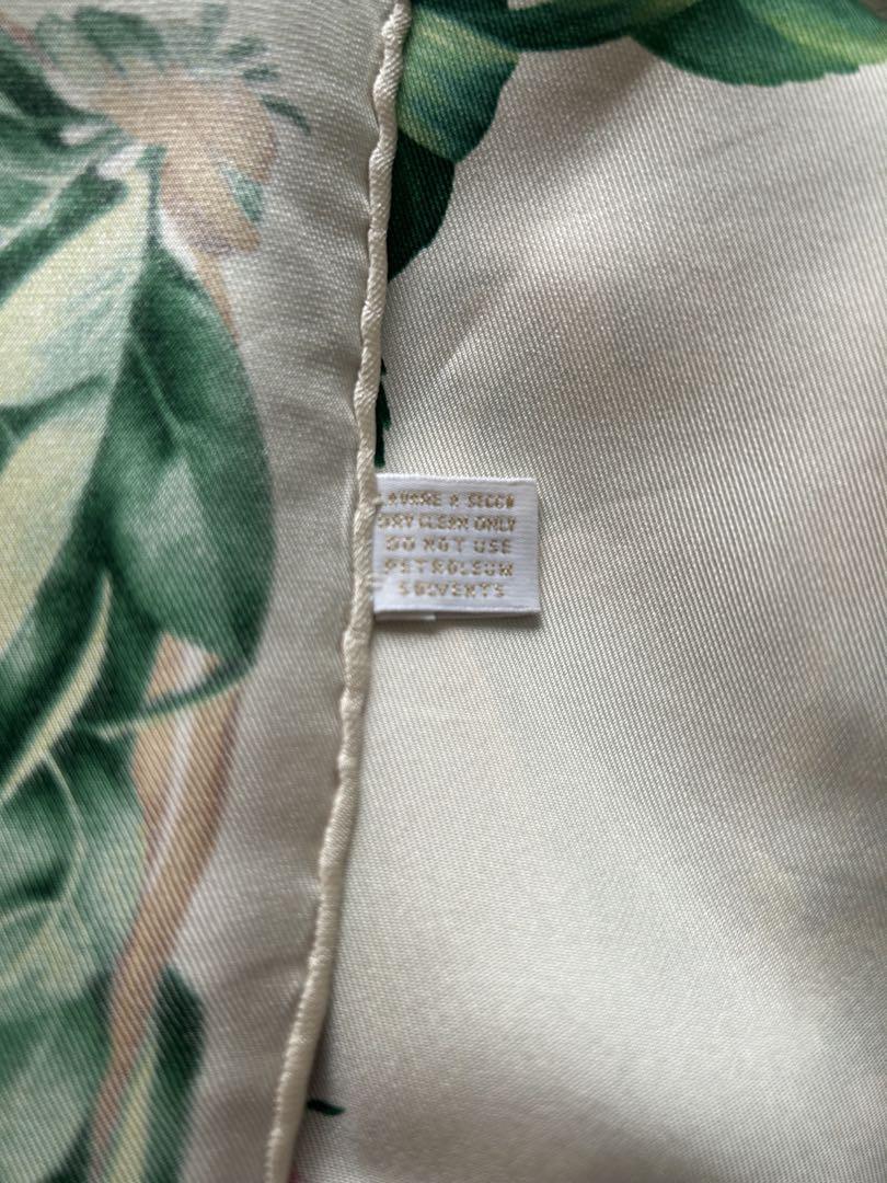 オールドGUCCIのスカーフ 83㎝×83㎝