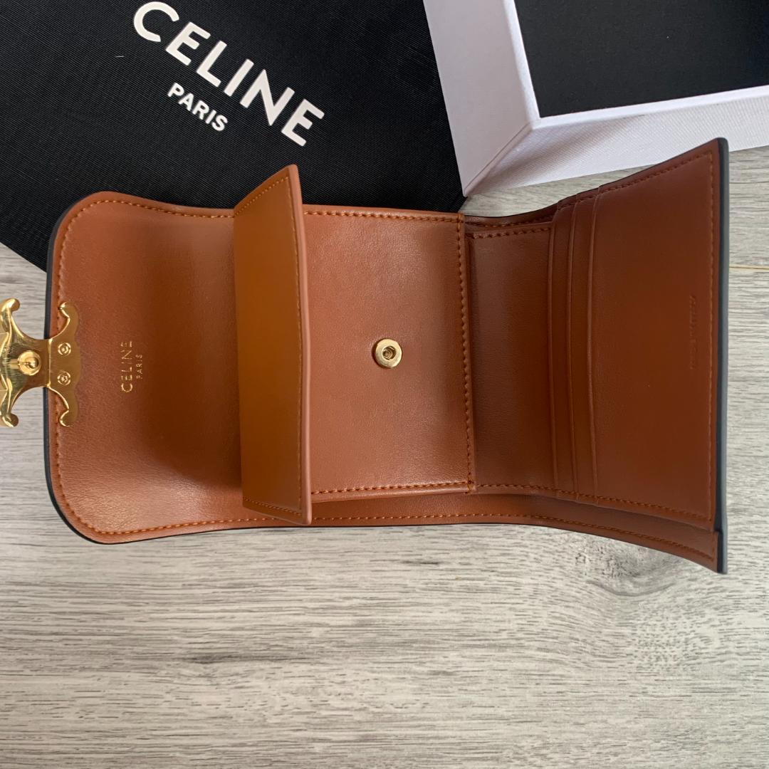 CELINE 三つ折り財布 ダークブラウン - メルカリ