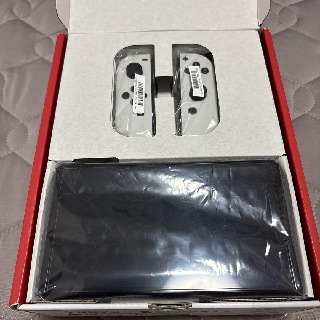 Nintendo Switch 有機ELモデル（欠品あり 64ギガSDカード付き