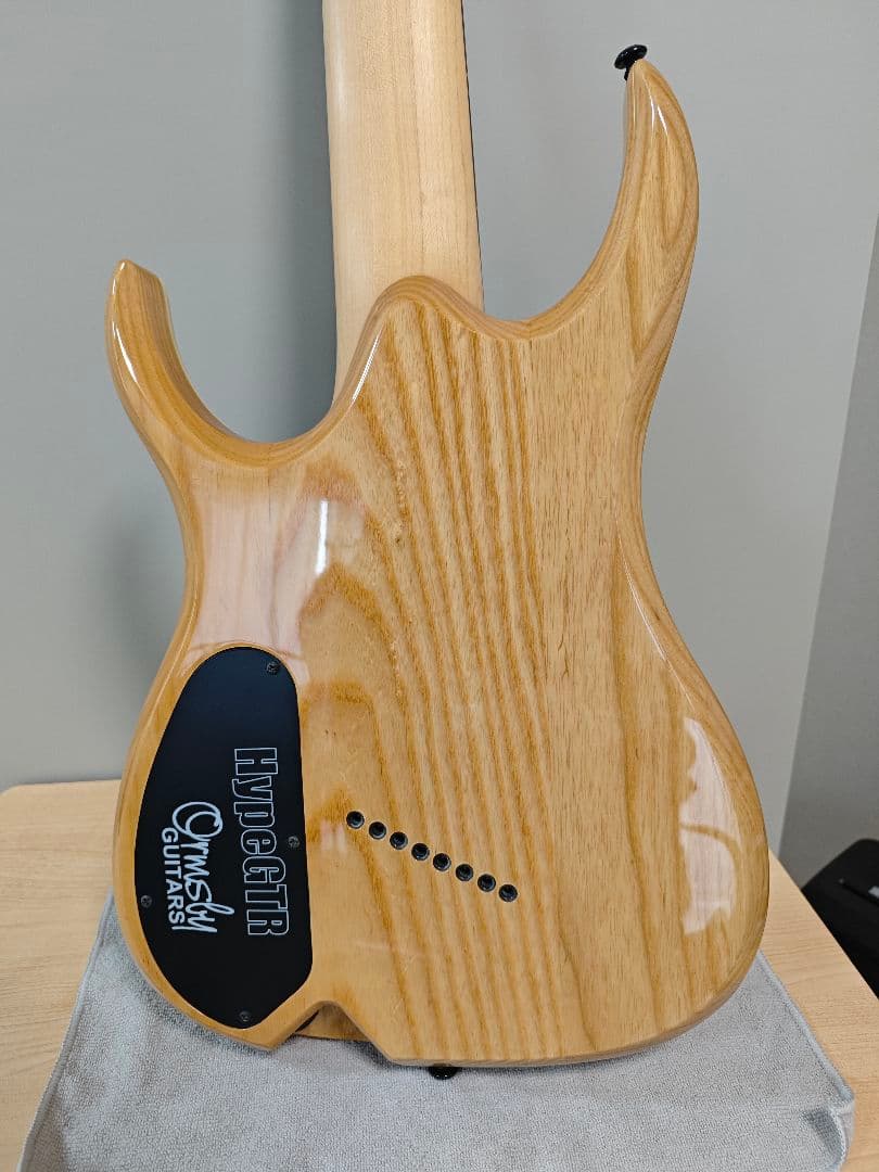 8 8弦ギター目立った傷や汚れなし