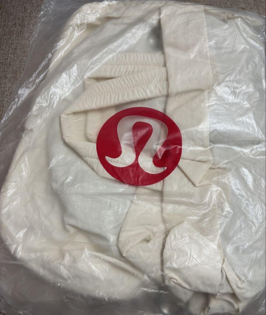 On My Level BAG バッグ 2.0 ルルレモン アイボリー