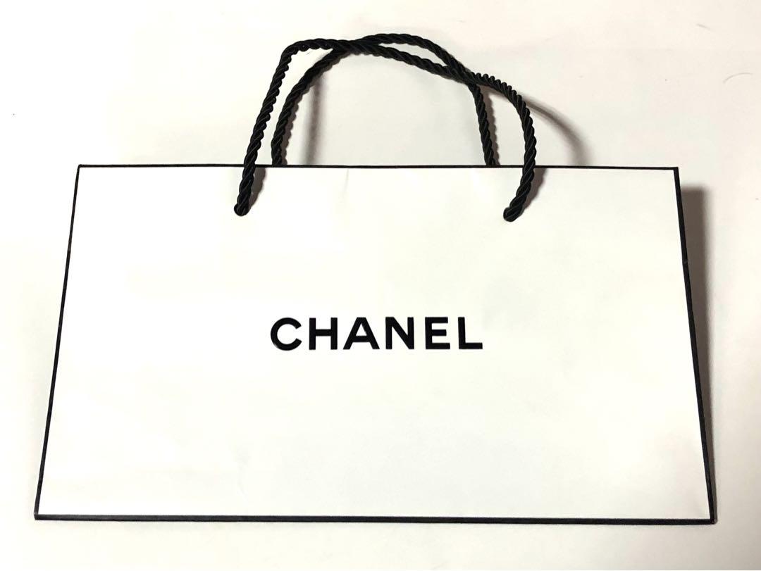 CHANELシャネル☆シルバーレザー折りたたみ長財布☆ココボタンエンブレム