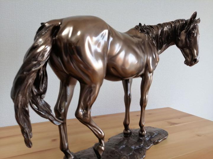 芸術品&美術品□高貴さ速さ自由美の象徴である馬彫刻置物□競馬