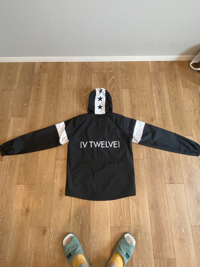 極美品 V12 V TWELVE ゴルフウェア ナイロンジャケット メンズ Ｌ