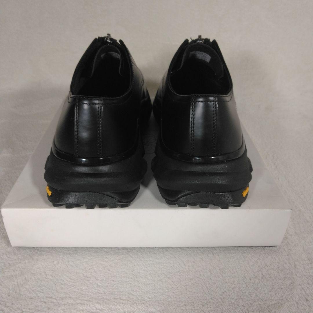 vibram ジッパー付きブラックローファー