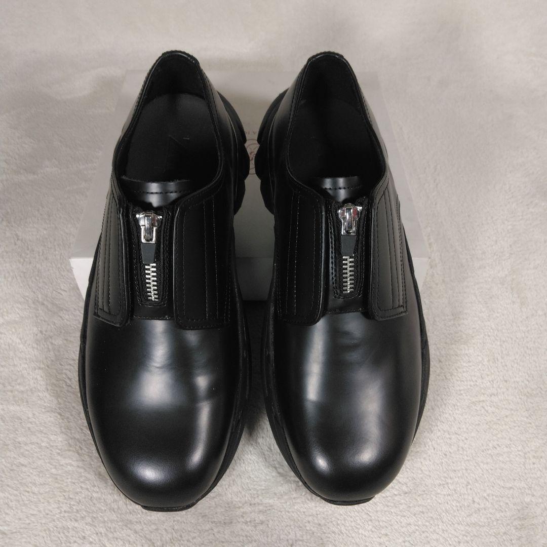 zara vibram