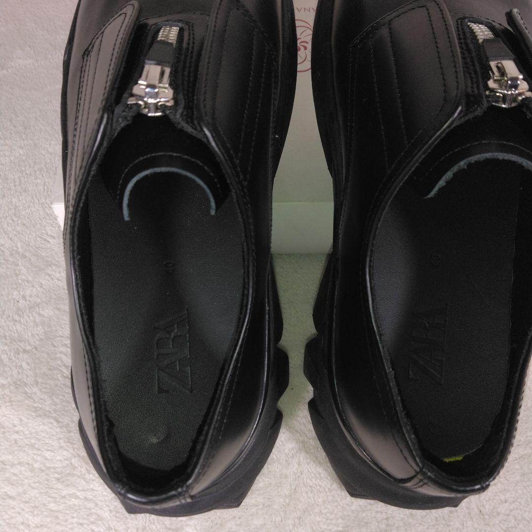 vibram ジッパー付きブラックローファー
