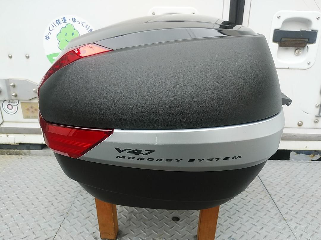 格安超歓迎 GIVI ブラック リアボックス トップケース MWGCB-m72663308209 ジビ V47 モノキーケース 大得価定番