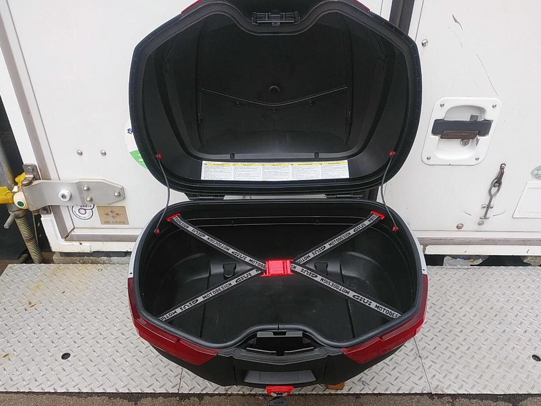 格安超歓迎 GIVI ブラック リアボックス トップケース MWGCB-m72663308209 ジビ V47 モノキーケース 大得価定番