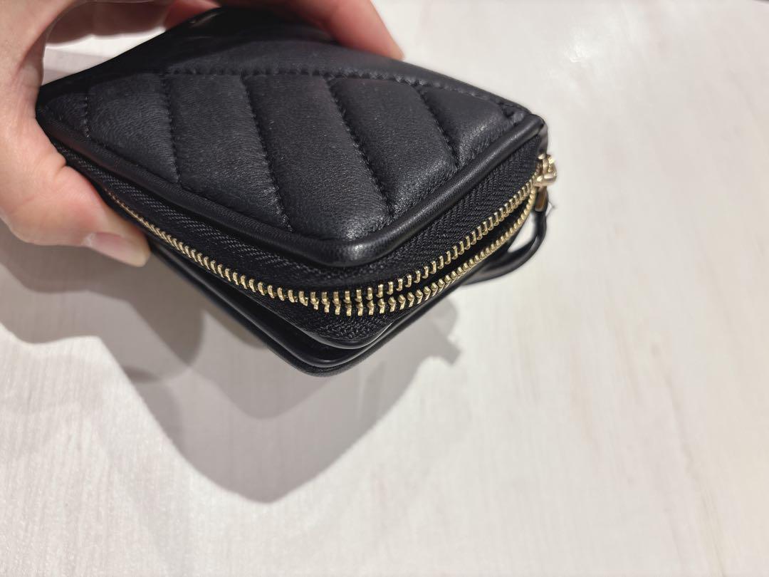 黒 レザー 二つ折り財布 キルティング　トリーバーチ TORY BURCH 美品
