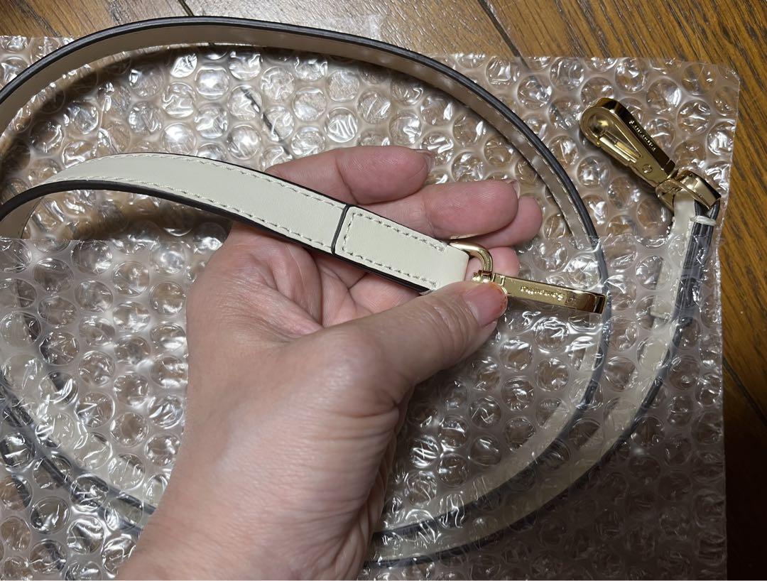◾️ほぼ新品◾️サマンサタバサ トラペズミニョン 白