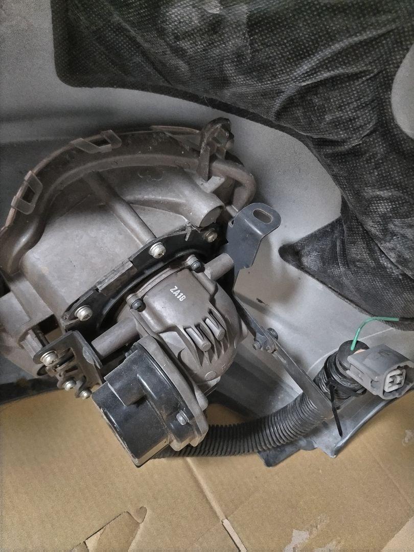 レクサス UVF45 UVF46 LS600h 中期 フォグランプのみ